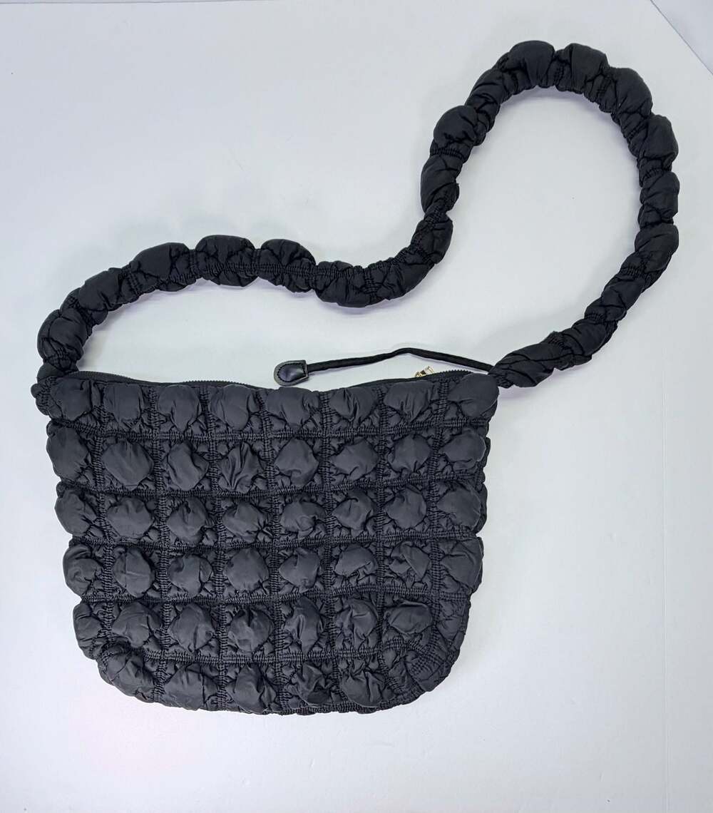 David and Young BBA320 Quilted Puffer Shoulder Bag in Black